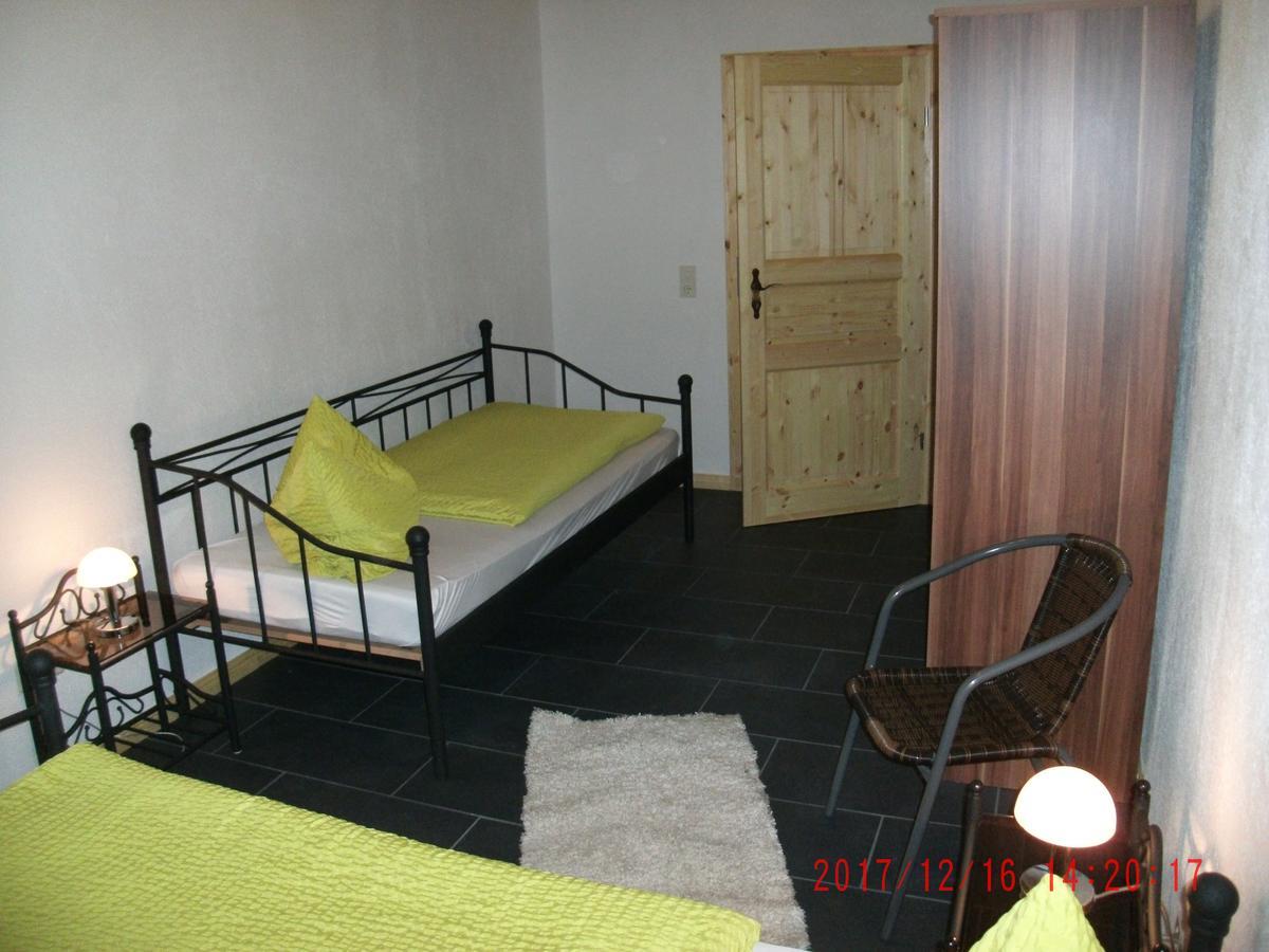 Ferienwohnung In Vino Veritas Neumagen-Dhron Exterior photo